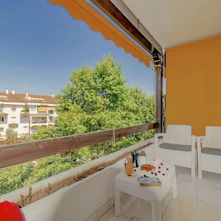 Luminoso Estudio Con Terraza En Milla De Oro * Marbella